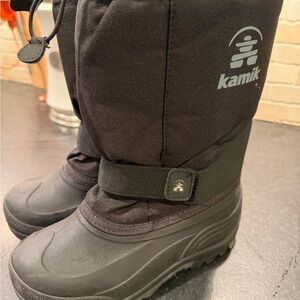 Kamik Black Waterproof and Insulated Snow Boots - worn twice